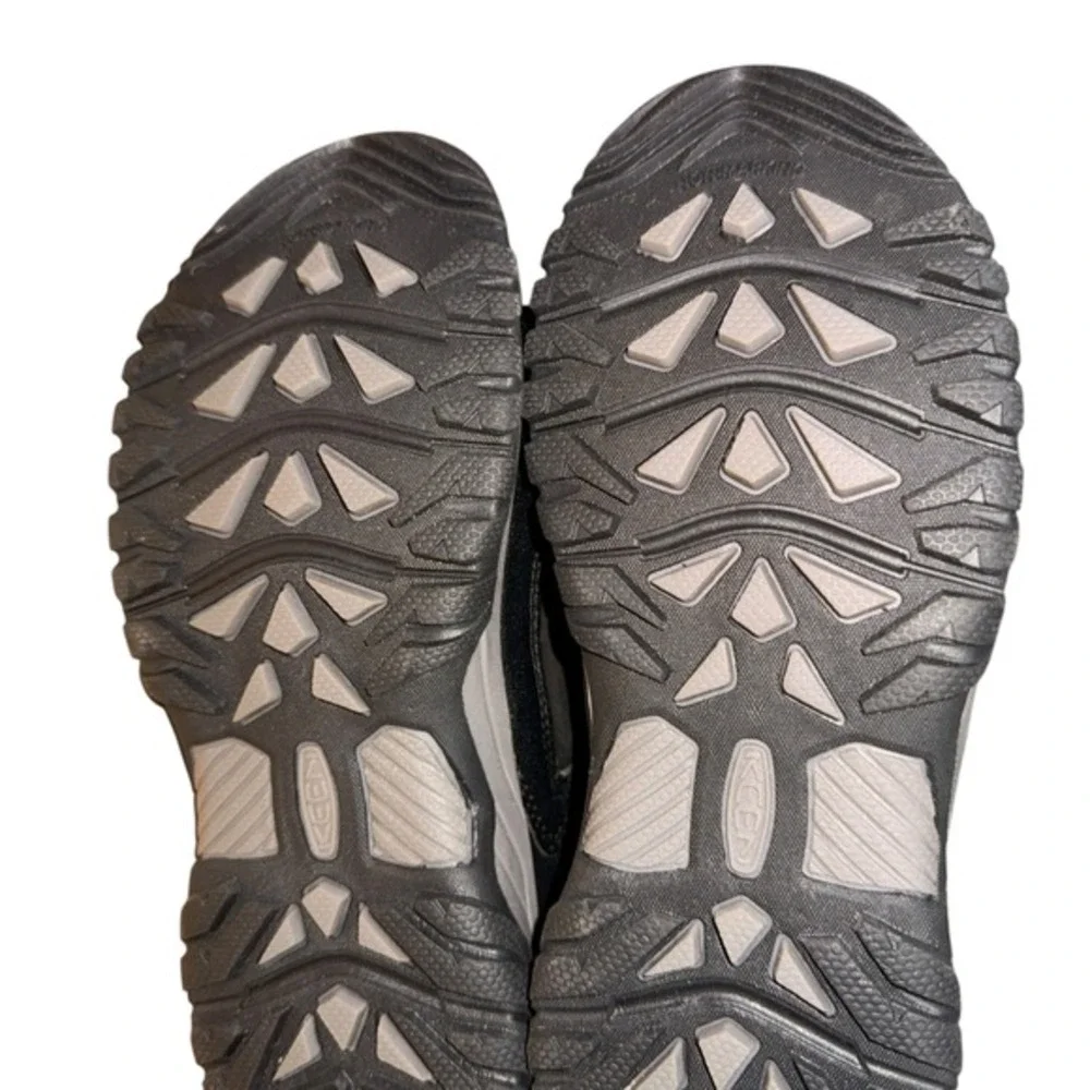 NEW KEEN Big Kids 2 Targhee Mid 